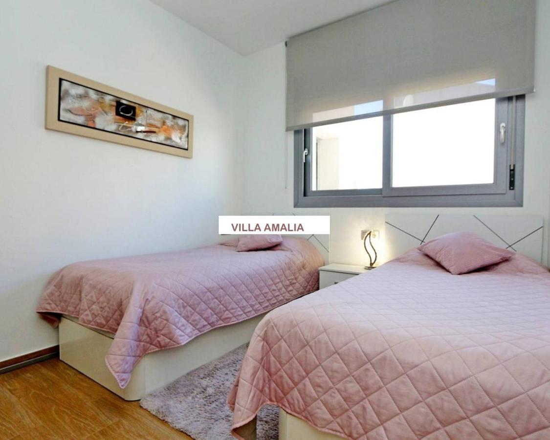 Beach Apartment Amalia Торевьиа Экстерьер фото